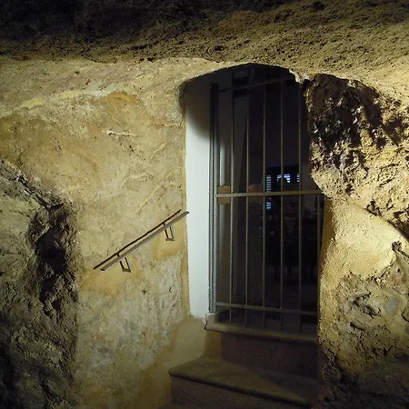 לינה וארוחת בוקר La Grotta Greca אגריג'נטו