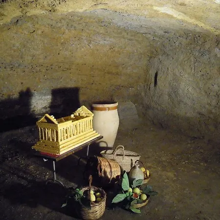 Nocleg ze śniadaniem La Grotta Greca